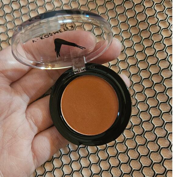 V Kosmetik Natural Kiss Blusher Blush ~ NEW - Picture 2 of 6